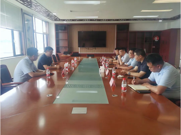 东方雨虹管业公司董事长胡国雄一行到访华烨集团